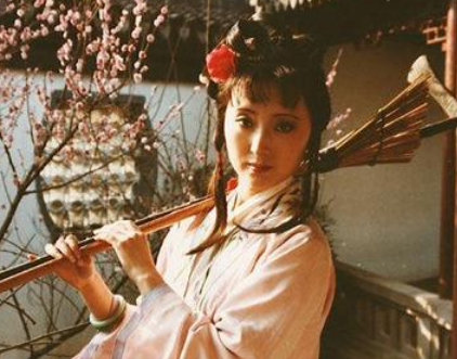 黛玉葬花
